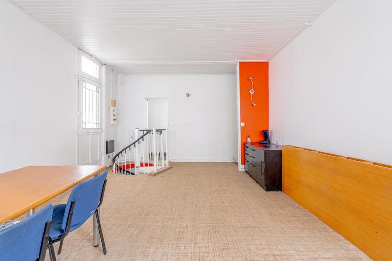 Bureau - 95 m² - 6 pièces