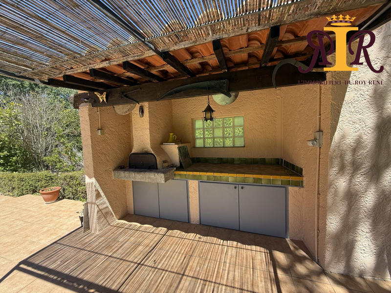 Maison traditionnelle - 169 m² - 7 pièces