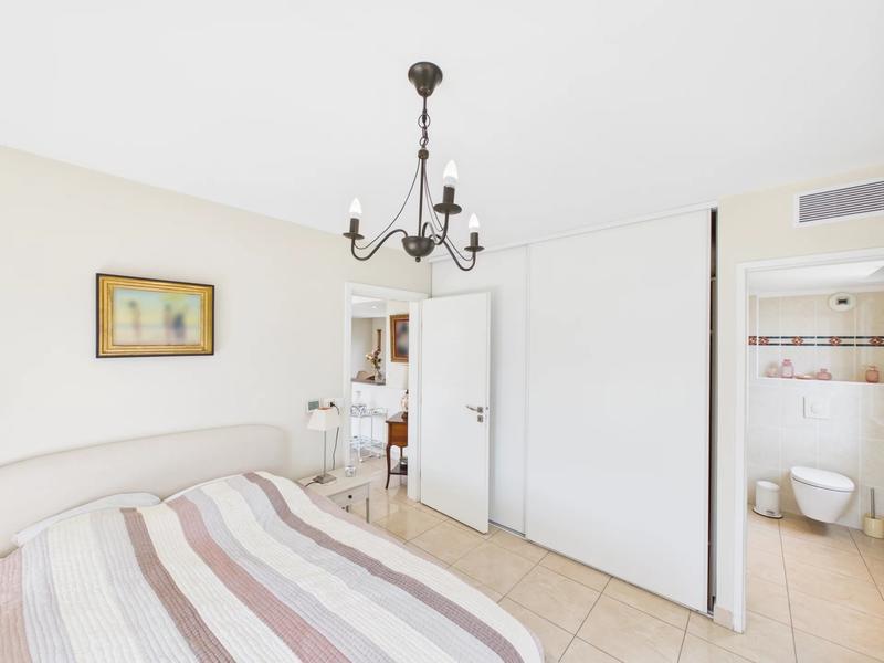 Appartement - 77 m² - 3 pièces