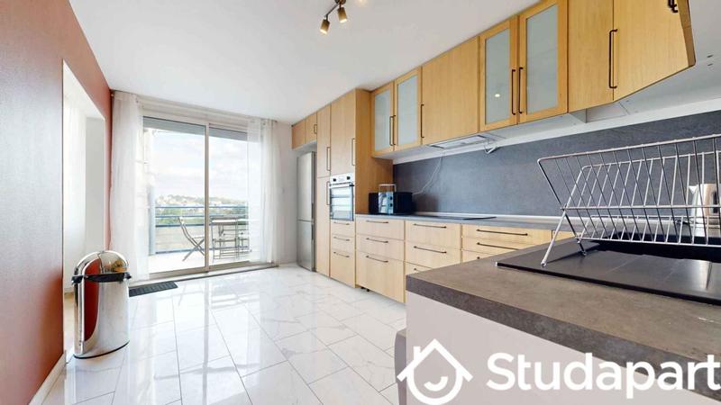 Chambre - 11 m² - 1 pièce