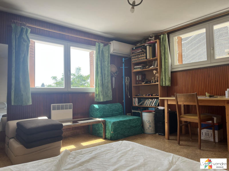 Maison - 249 m² - 9 pièces