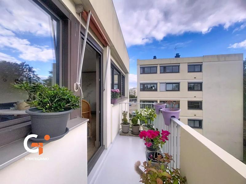 Appartement - 92 m² - 5 pièces