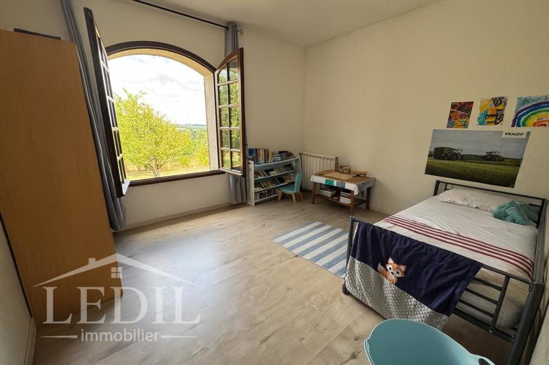 Maison - 186 m² - 6 pièces