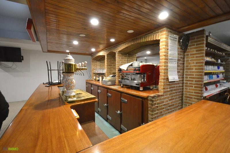 Local commercial - 150 m² - 2 pièces