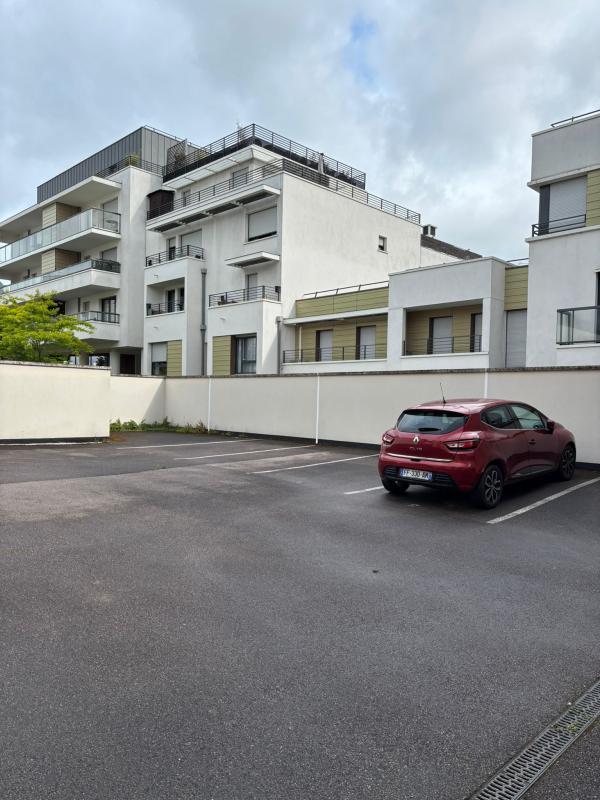 Studio - 28 m² - 1 pièce