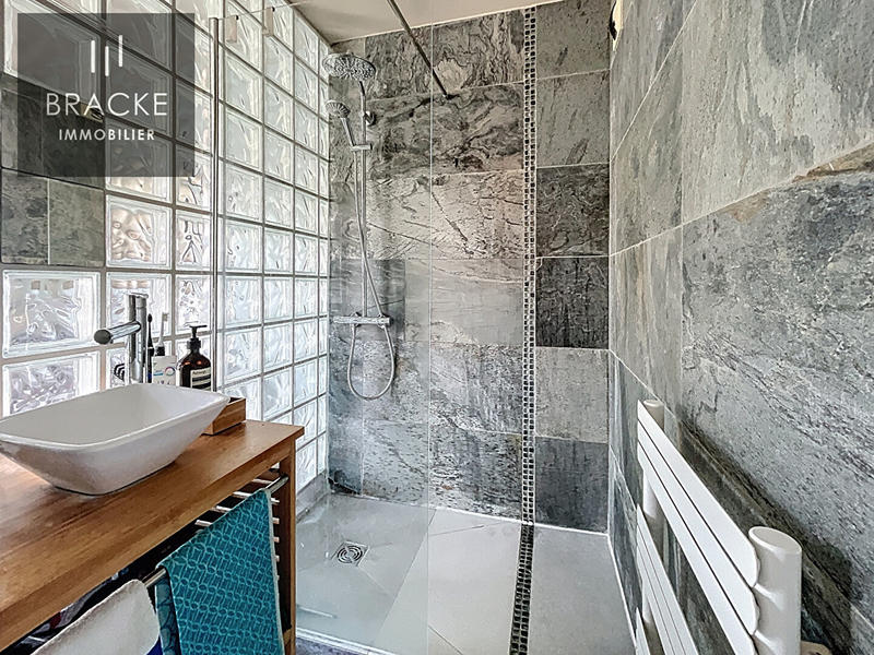 Appartement - 93 m² - 4 pièces