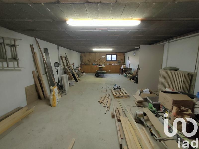 Maison - 204 m² - 7 pièces