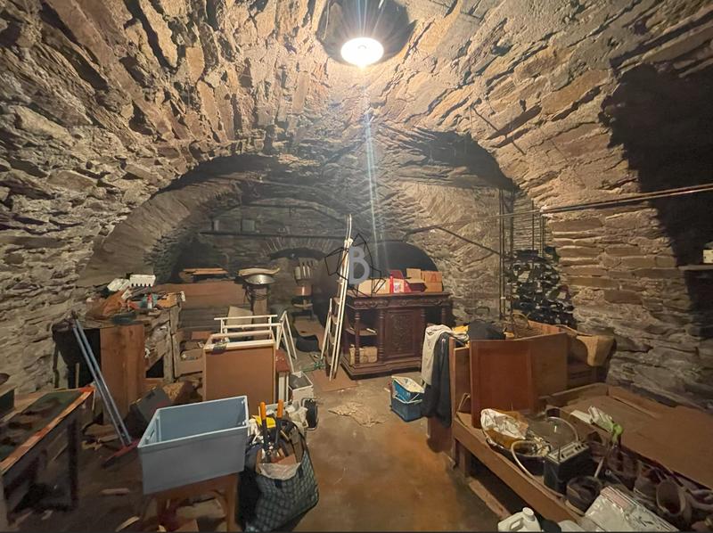 Maison - 300 m² - 6 pièces