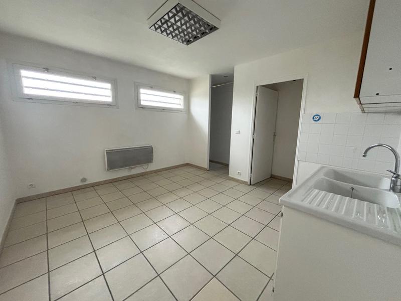 Local d'activités - 205 m²