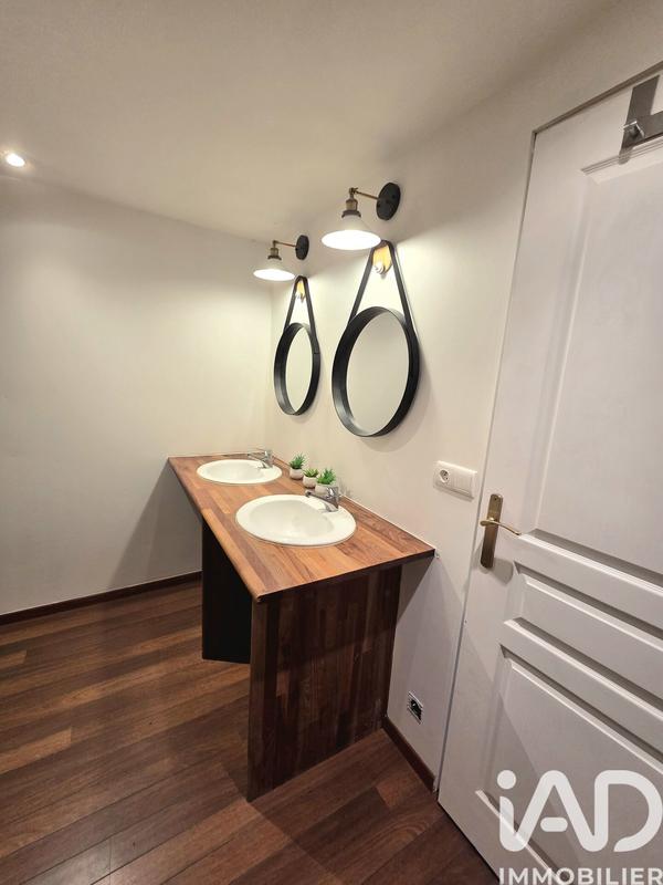 Maison - 225 m² - 6 pièces