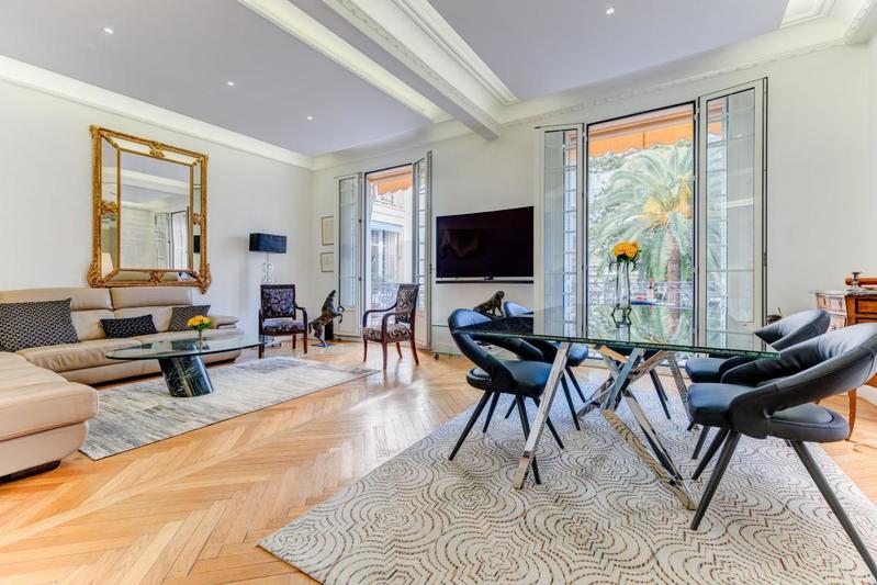 Appartement - 100 m² - 4 pièces