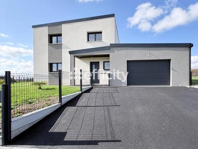 Maison - 120 m² - 6 pièces