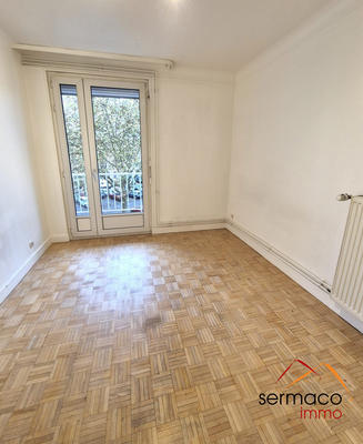 Appartement - 94 m² - 5 pièces