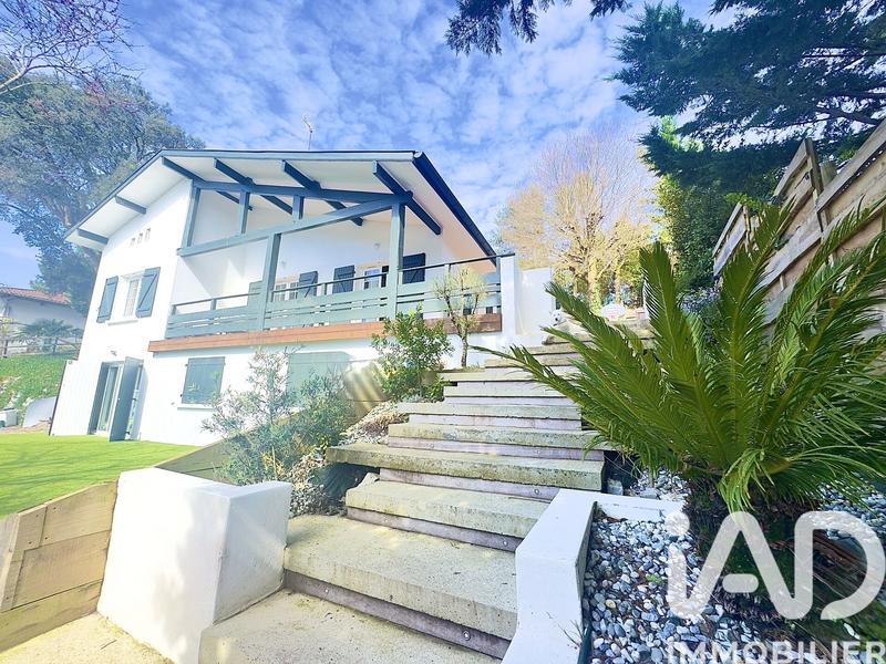 Maison - 106 m² - 5 pièces