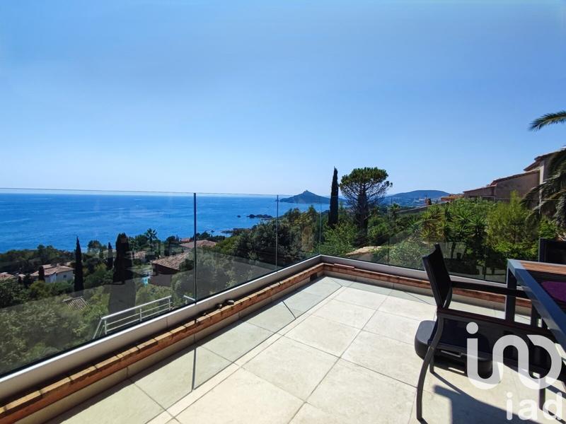 Maison - 215 m² - 7 pièces