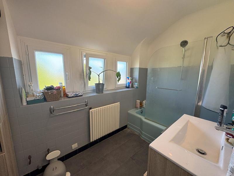 Maison - 93 m² - 4 pièces