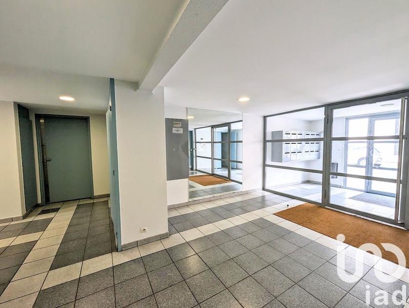 Studio - 25 m² - 1 pièce