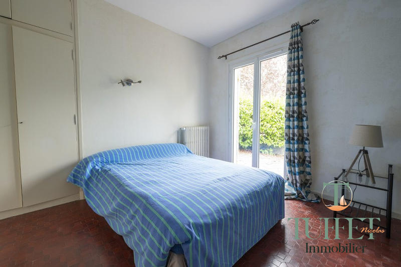 Maison - 220 m² - 9 pièces