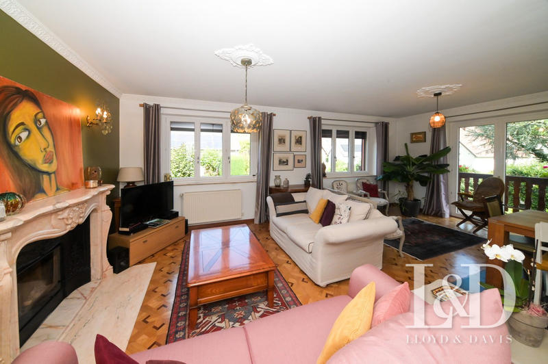 Maison contemporaine - 181 m² - 7 pièces