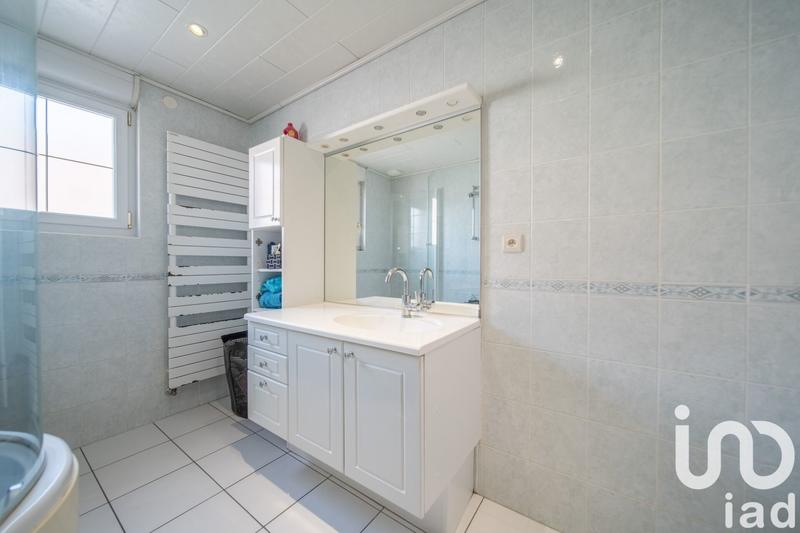 Maison - 179 m² - 8 pièces