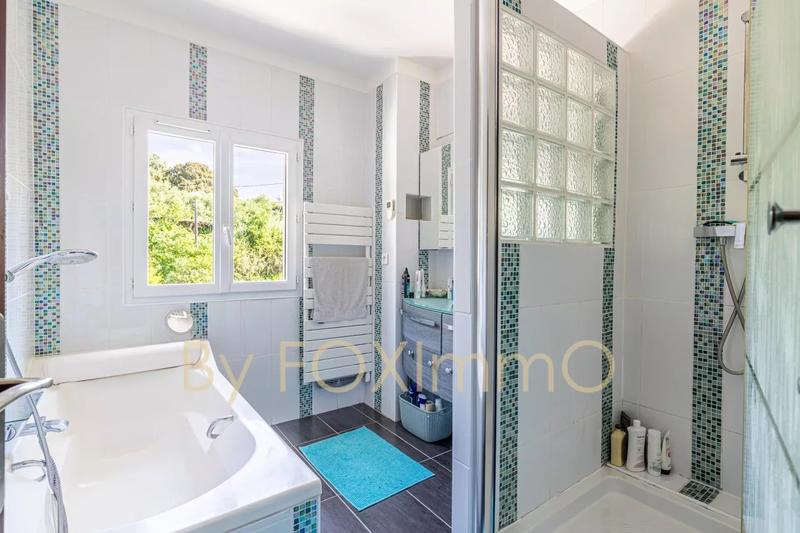 Villa - 225 m² - 6 pièces