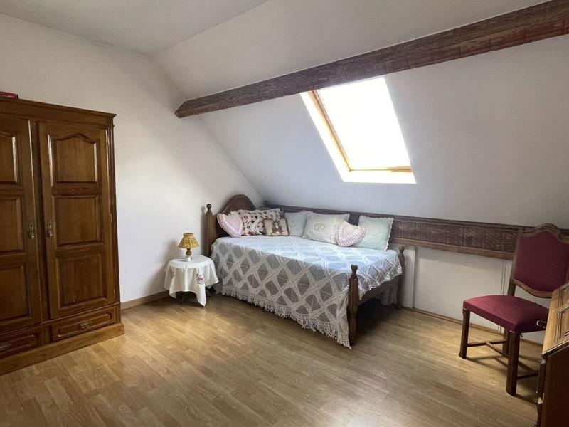 Pavillon - 143 m² - 7 pièces