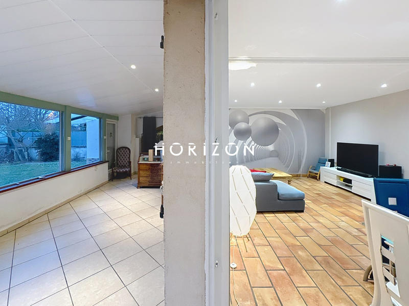 Villa - 180 m² - 8 pièces