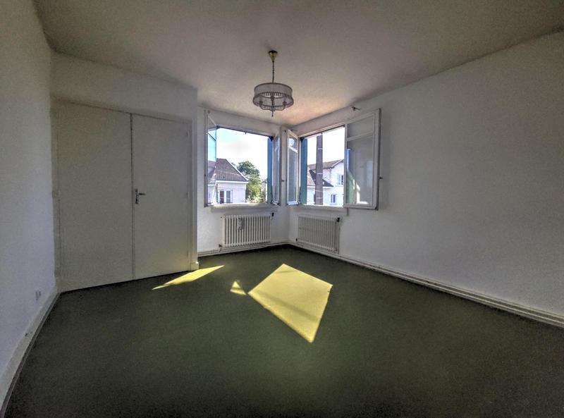 Maison - 177 m² - 9 pièces