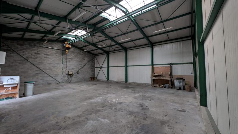 Maison - 300 m² - 3 pièces