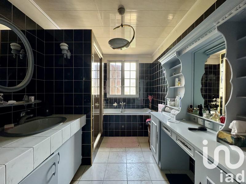 Maison - 170 m² - 6 pièces