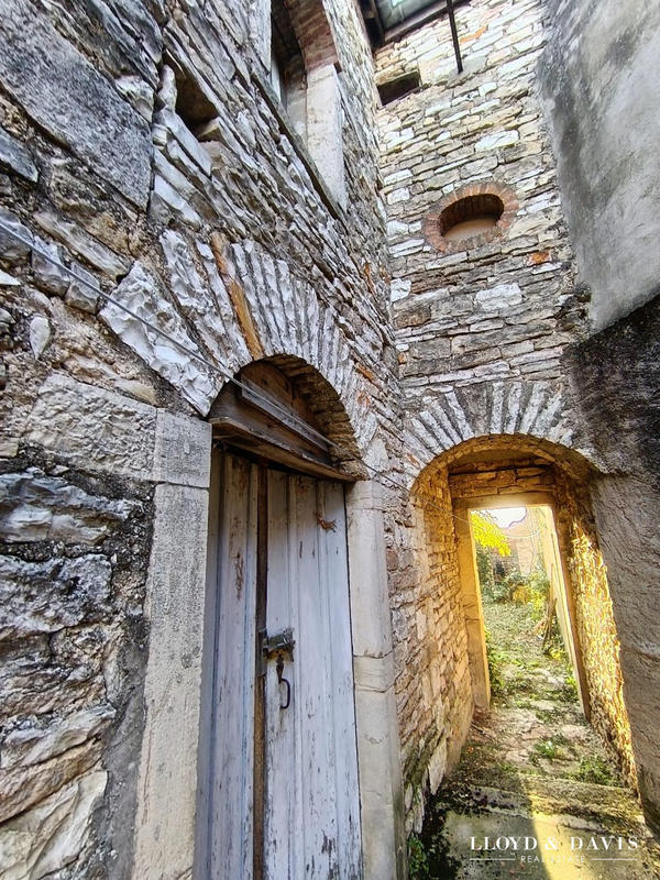 Maison ancienne - 160 m² - 2 pièces