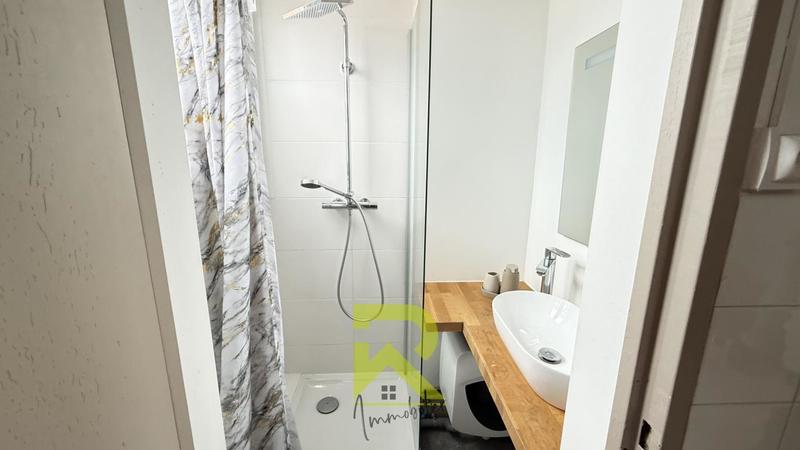 Appartement - 100 m² - 7 pièces