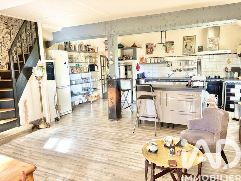 Maison - 222 m² - 10 pièces