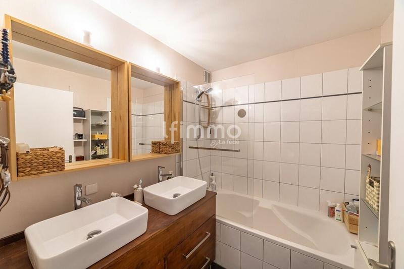 Appartement - 81 m² - 4 pièces
