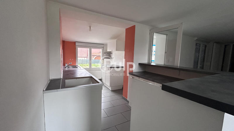 Maison - 300 m² - 4 pièces