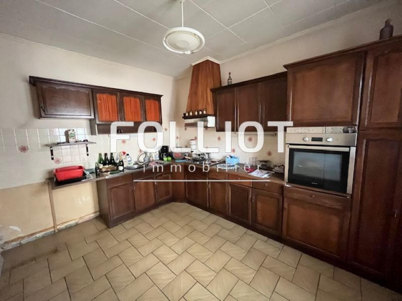 Maison - 225 m² - 6 pièces