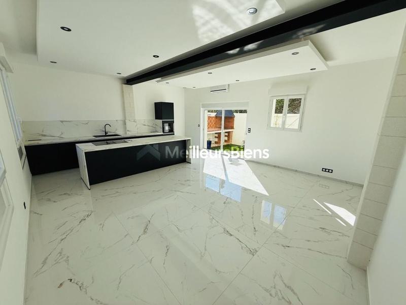 Maison - 110 m² - 4 pièces