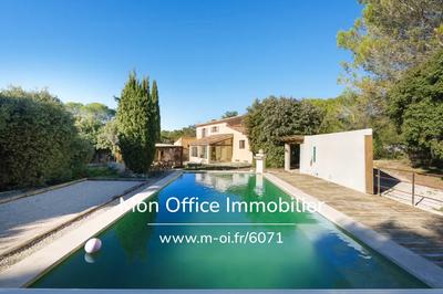 Villa - 200 m² - 8 pièces