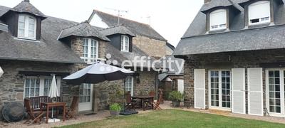 Maison - 428 m² - 13 pièces