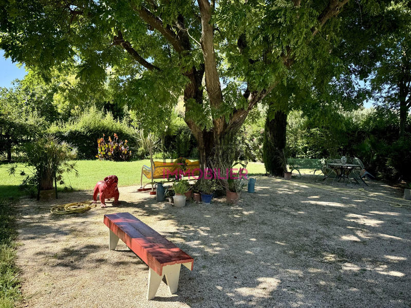 Maison - 200 m² - 5 pièces