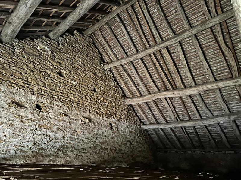 Grange - 94 m² - 2 pièces