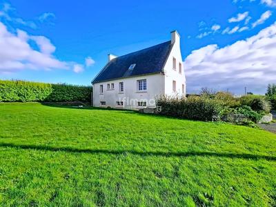 Maison - 165 m² - 8 pièces