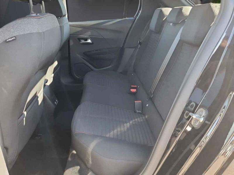 Peugeot 208 e-208 136 cv Active