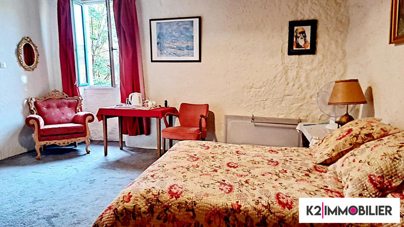 Maison - 486 m² - 14 pièces