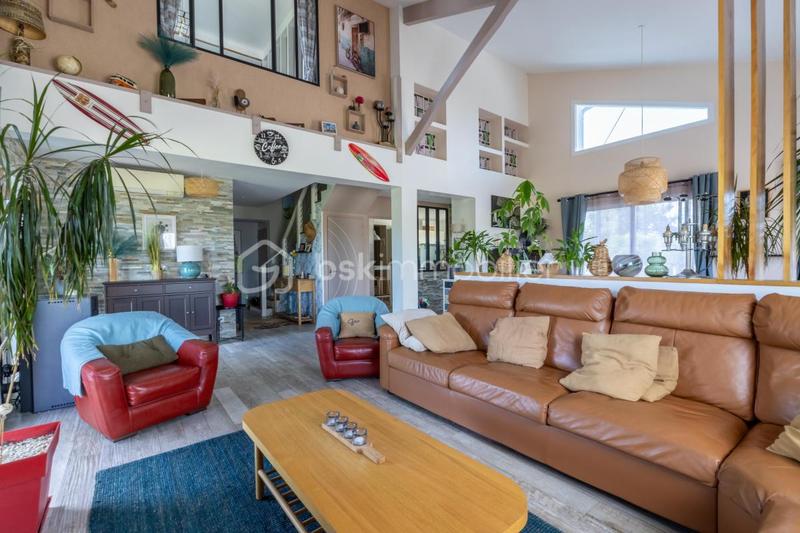 Maison - 181 m² - 7 pièces