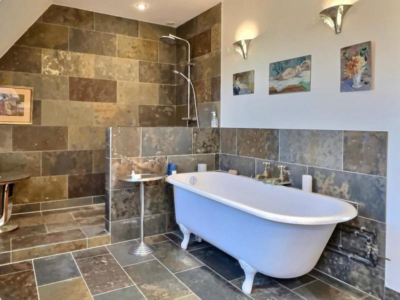 Villa - 306 m² - 11 pièces