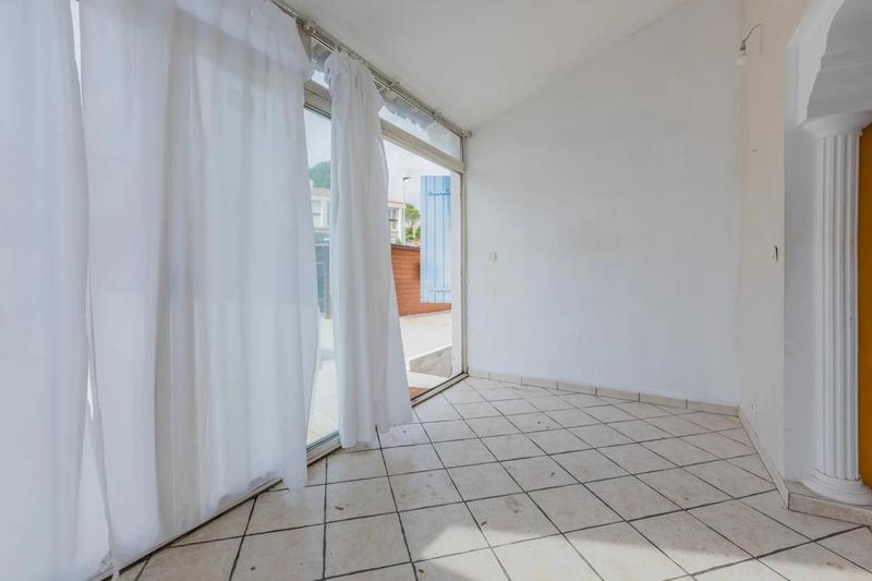 Villa - 240 m² - 8 pièces