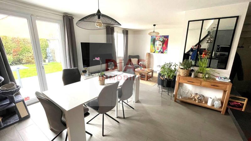 Maison - 87 m² - 6 pièces