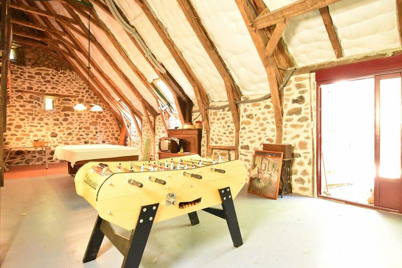 Maison traditionnelle - 238 m² - 10 pièces