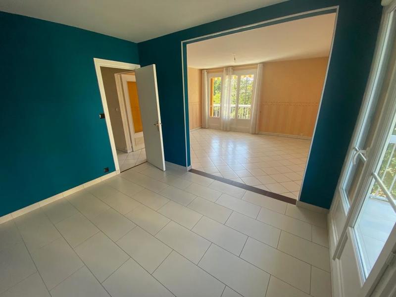 Appartement - 90 m² - 3 pièces